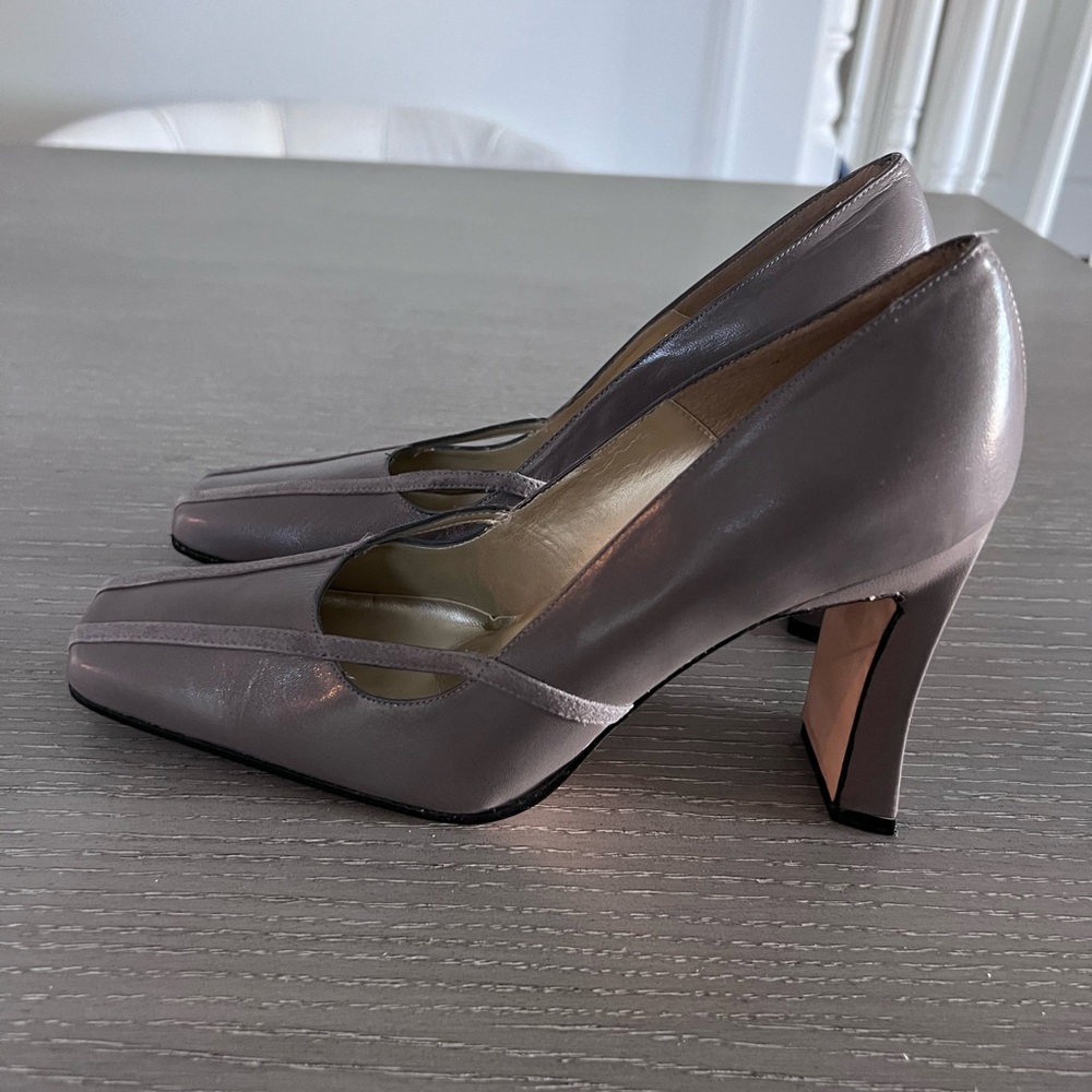 Montique Womens heels size 8.